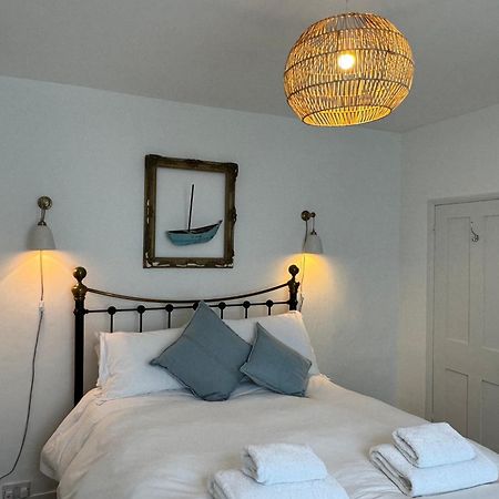 Picturesque Seaside Cottage Next To Viking Bay - ברודסטיירס מראה חיצוני תמונה