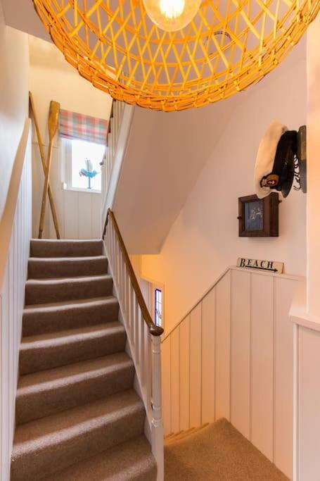 Picturesque Seaside Cottage Next To Viking Bay - ברודסטיירס מראה חיצוני תמונה