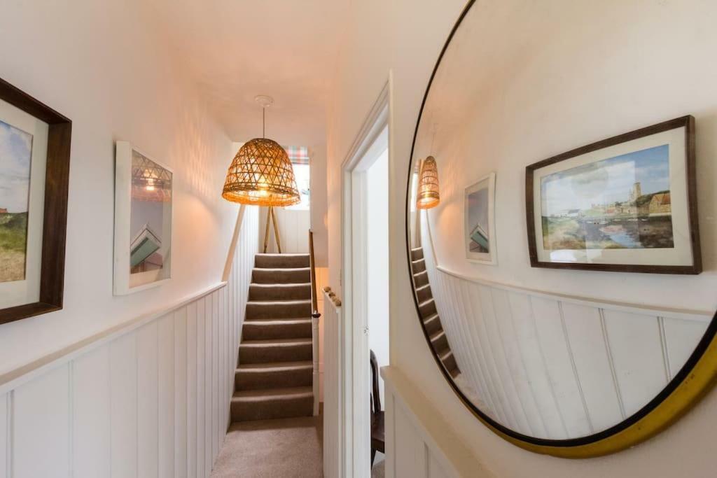 Picturesque Seaside Cottage Next To Viking Bay - ברודסטיירס מראה חיצוני תמונה