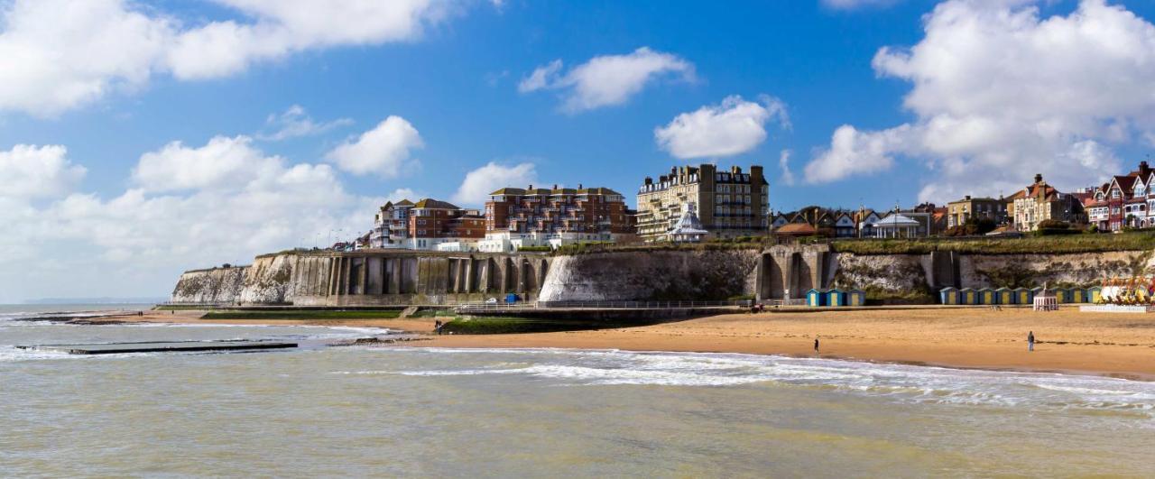 Picturesque Seaside Cottage Next To Viking Bay - ברודסטיירס מראה חיצוני תמונה