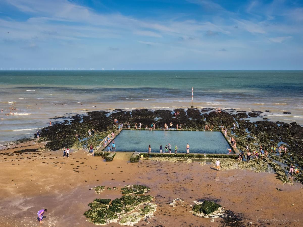 Picturesque Seaside Cottage Next To Viking Bay - ברודסטיירס מראה חיצוני תמונה